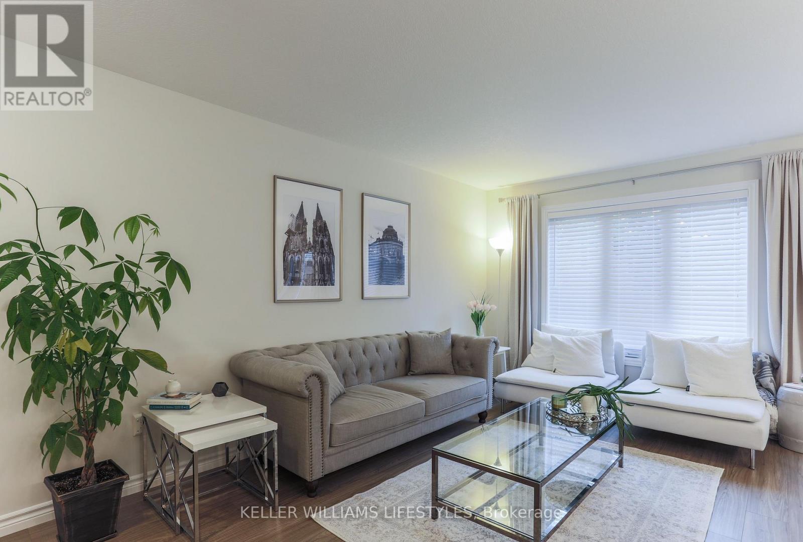 #73 1061 EAGLETRACE DRIVE - Image 10