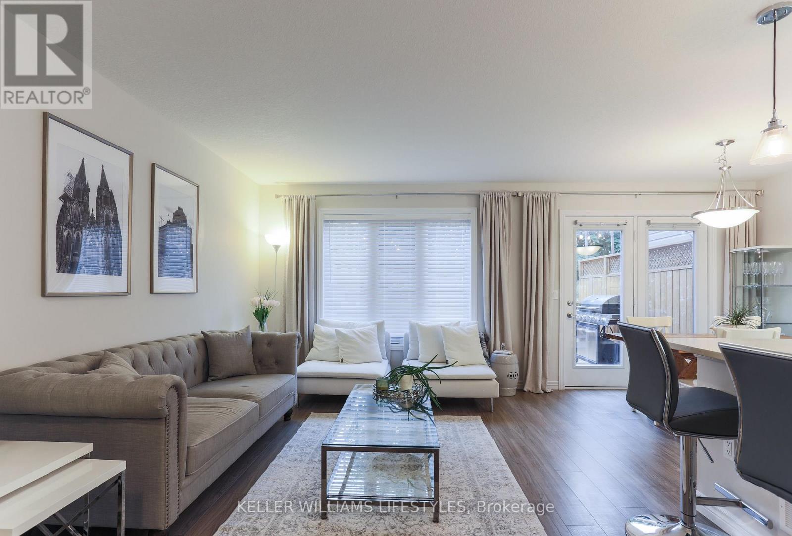 #73 1061 EAGLETRACE DRIVE - Image 8