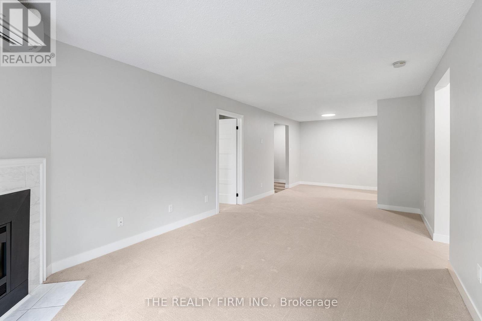 #40 1096 JALNA BOULEVARD - Image 16