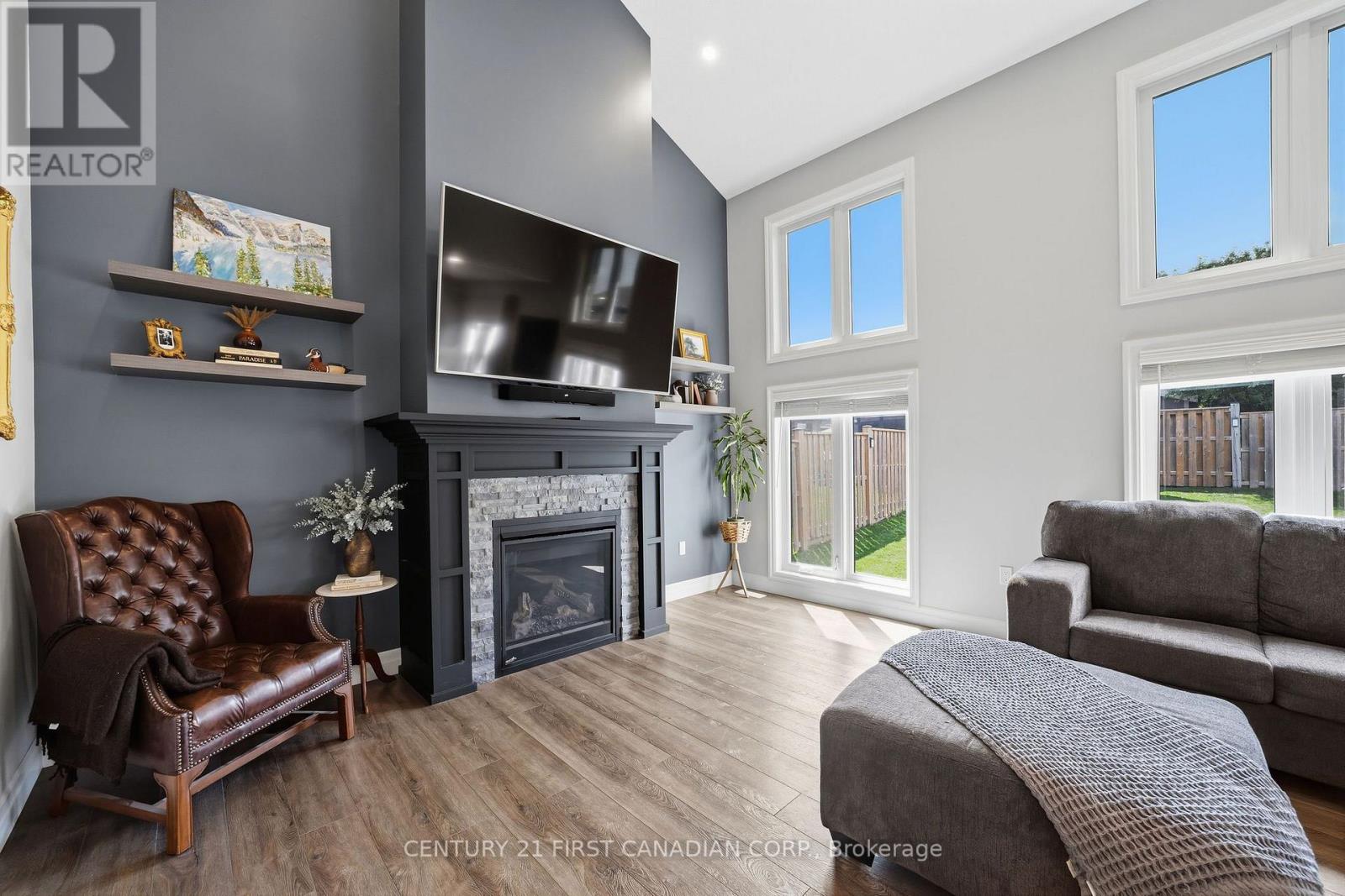 5 HARDY COURT - 15