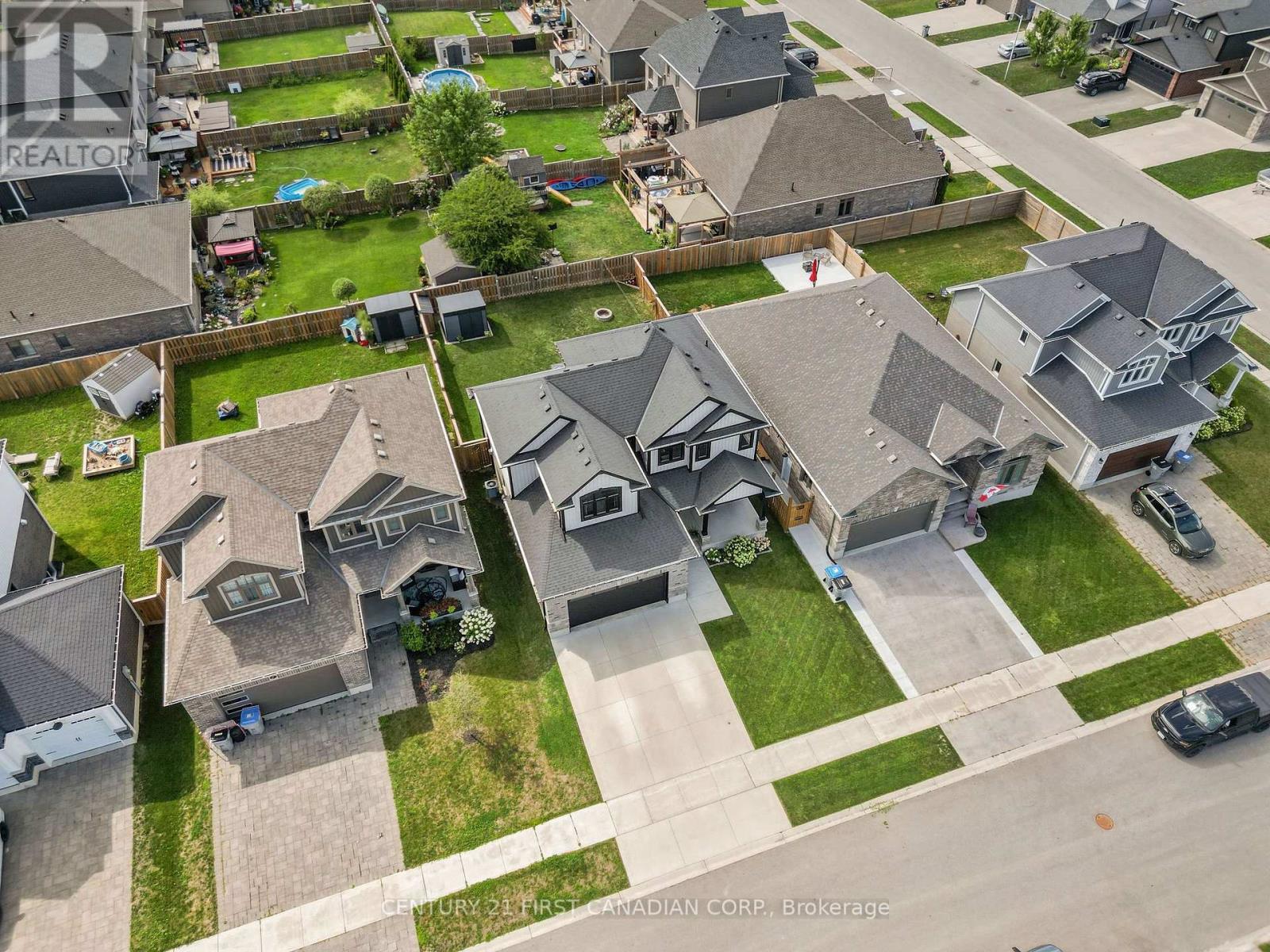 5 HARDY COURT - 35