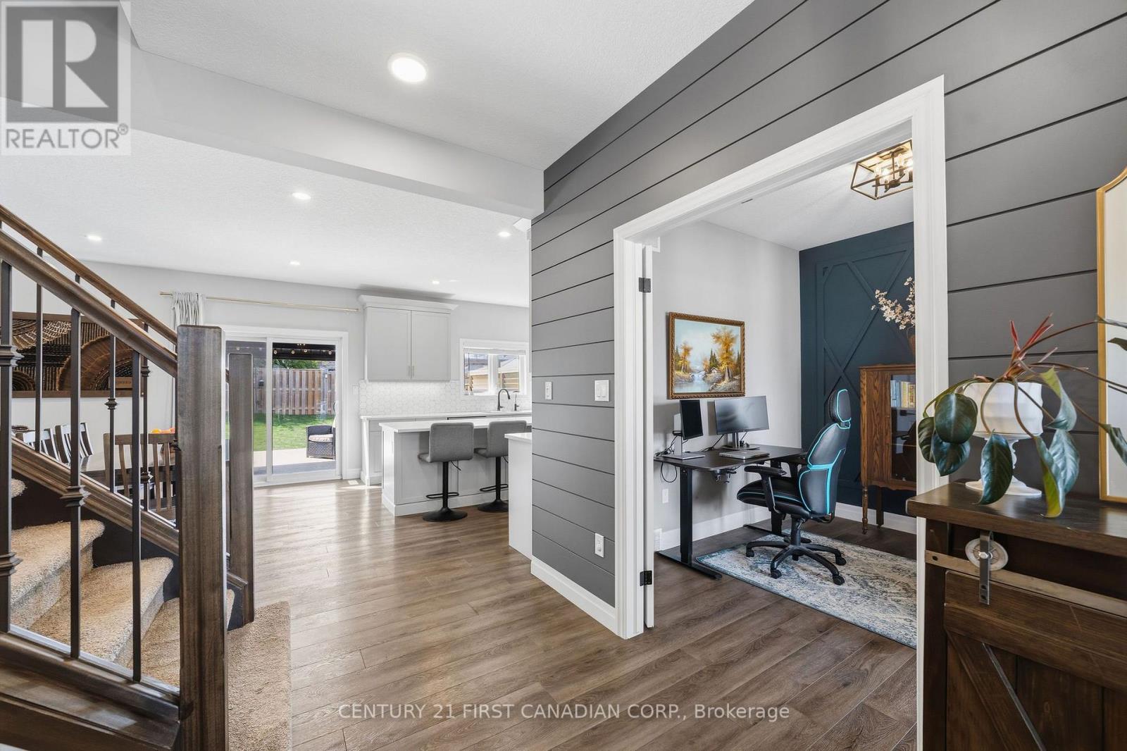5 HARDY COURT - 7