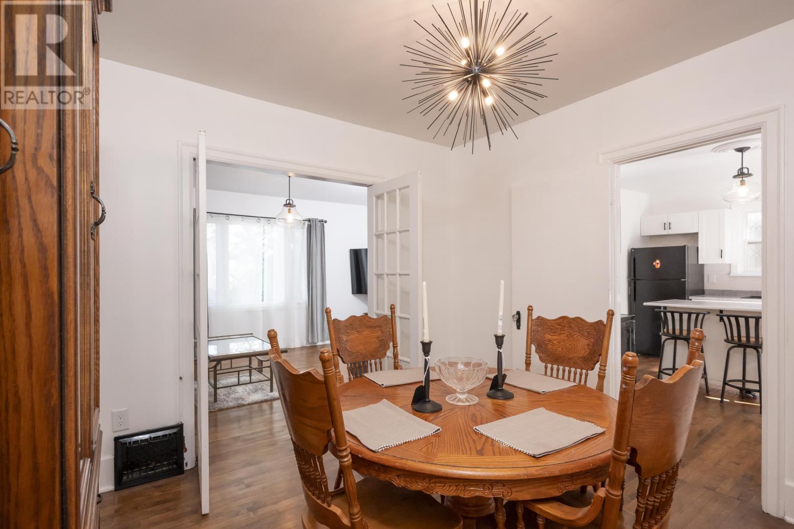 105 Machar AVE - Image 22
