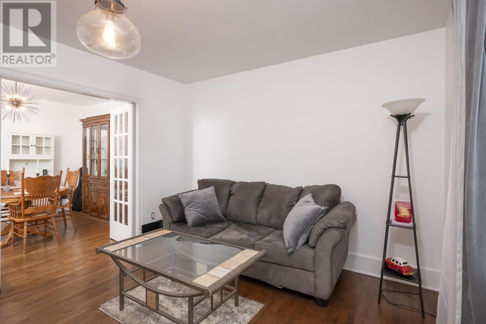 105 Machar AVE - Image 24