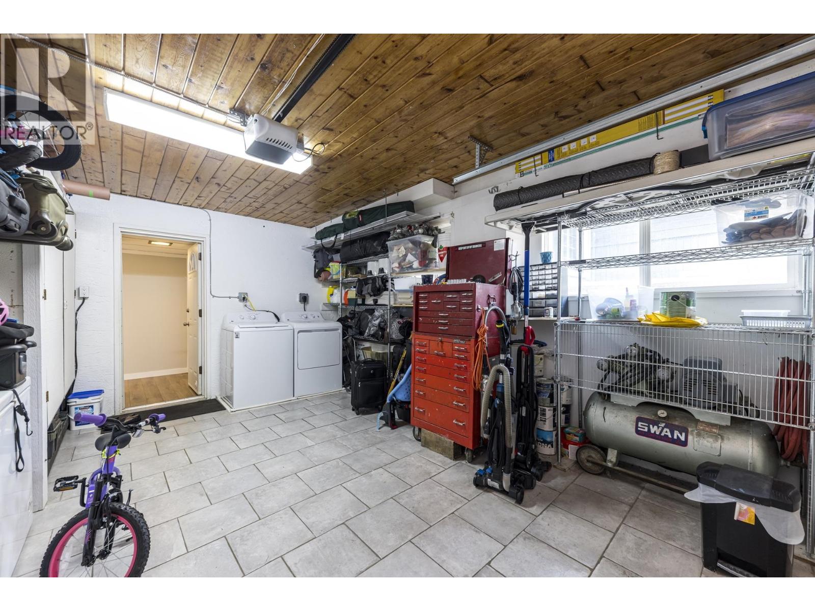 3466 UPTON ROAD, North Vancouver