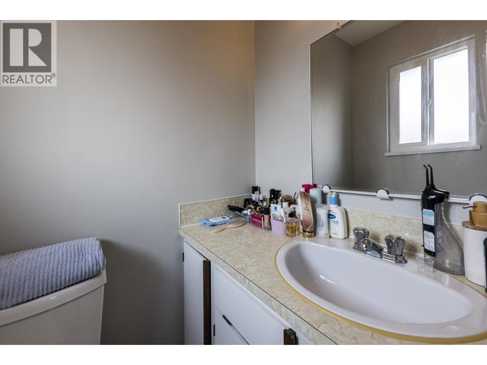 3466 UPTON ROAD, North Vancouver