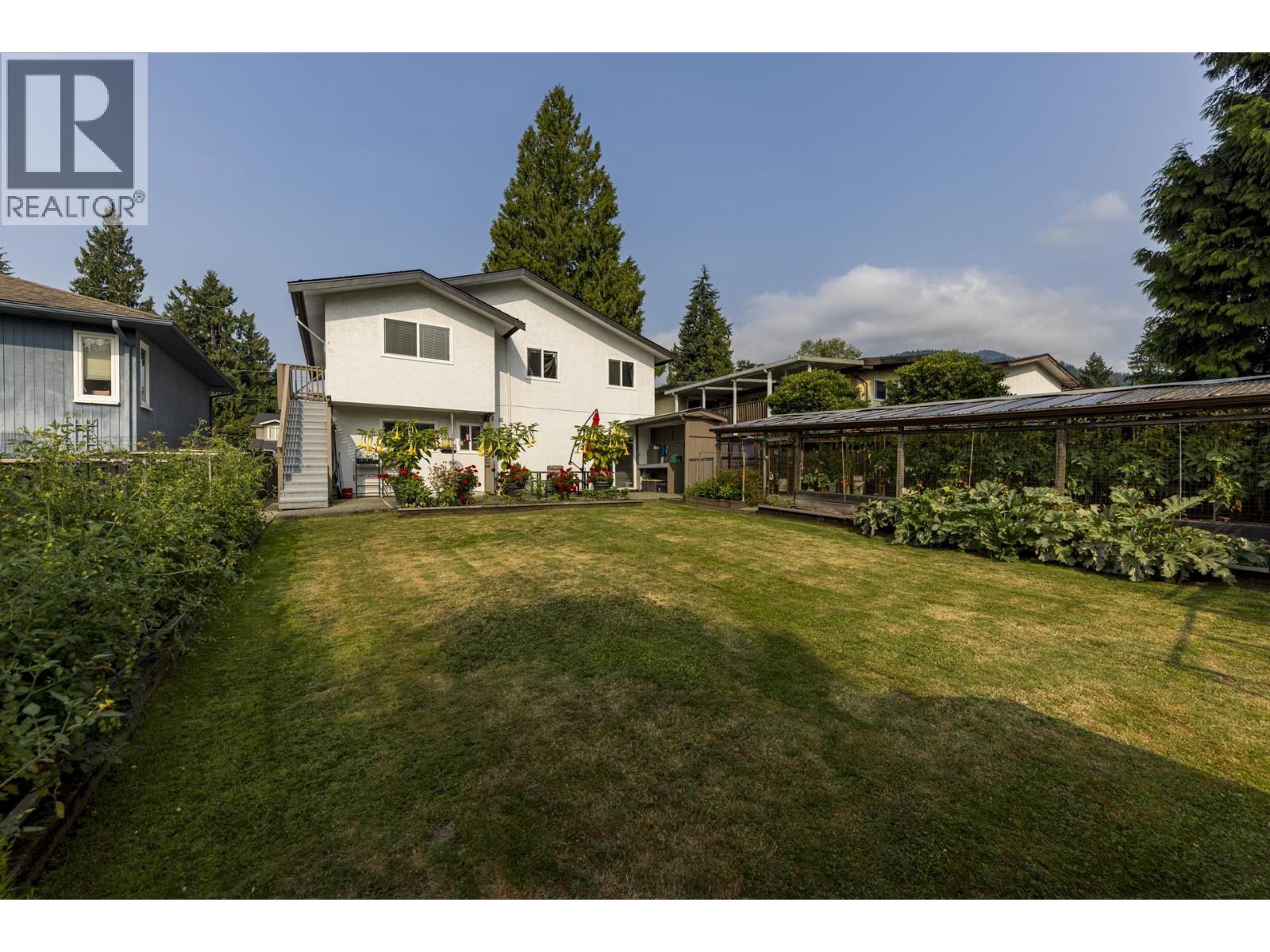 3466 UPTON ROAD, North Vancouver