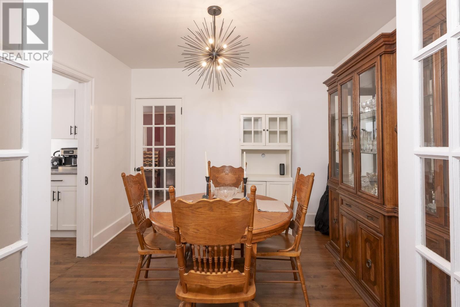 105 Machar AVE - 21