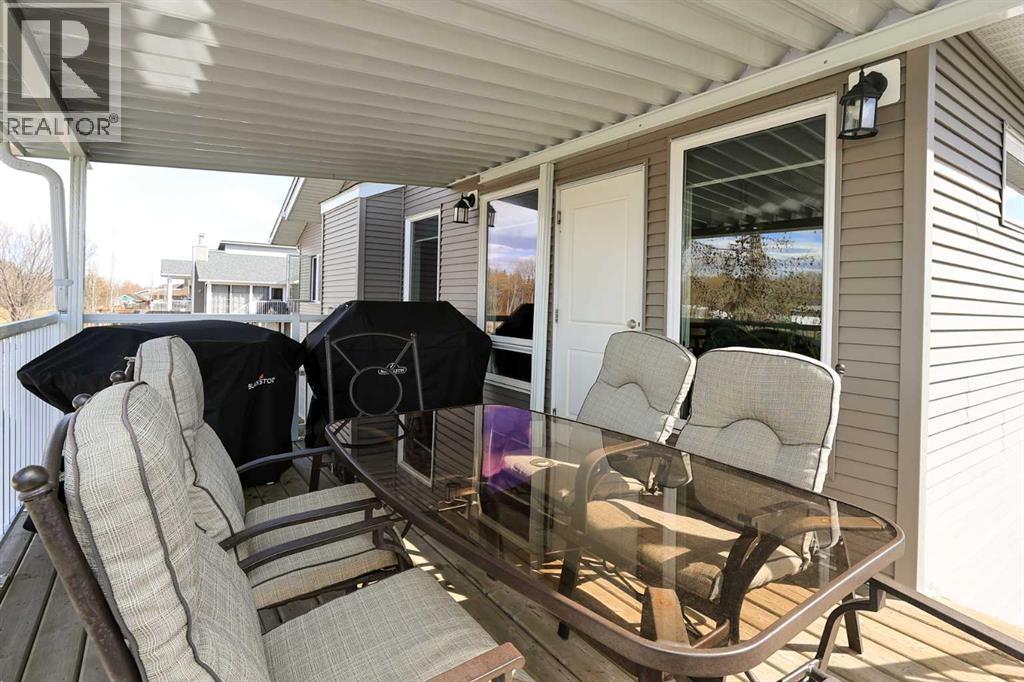 Listing photo – 137 Coachman Way, Blackfalds