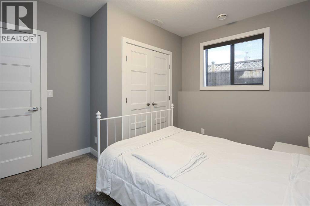 Listing photo – 137 Coachman Way, Blackfalds