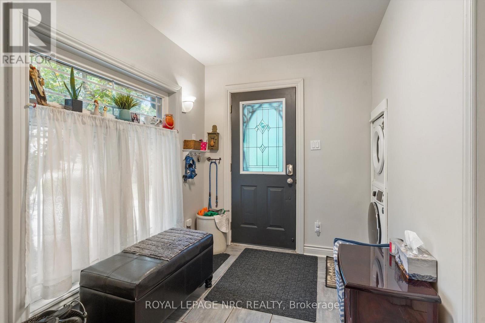 210 ONTARIO STREET - 4