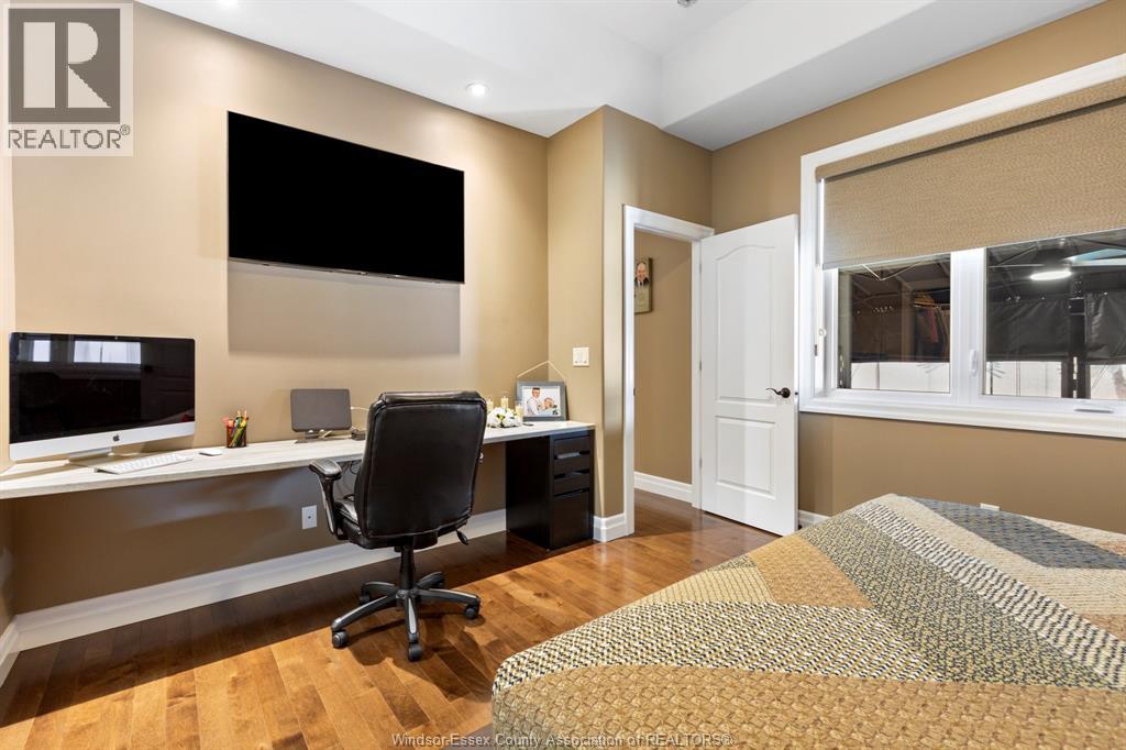 1360 LEGENDS LANE - Image 22