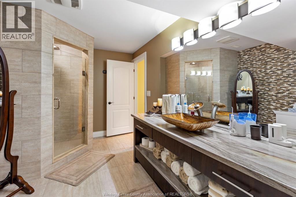 1360 LEGENDS LANE - 32