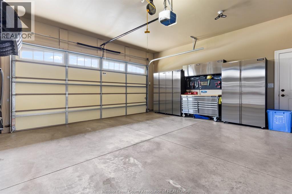 1360 LEGENDS LANE - Image 37