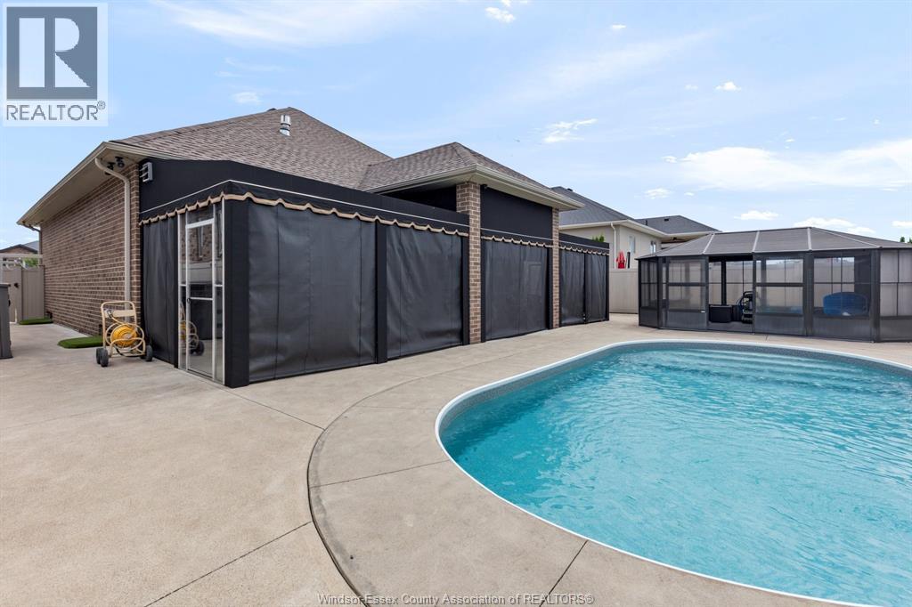 1360 LEGENDS LANE - Image 39