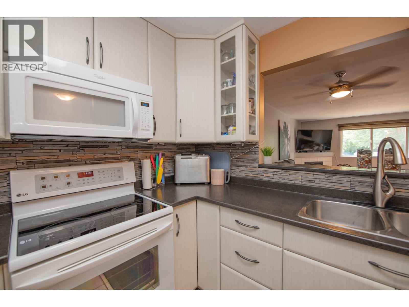 1607 43 Avenue Unit# 202, Vernon