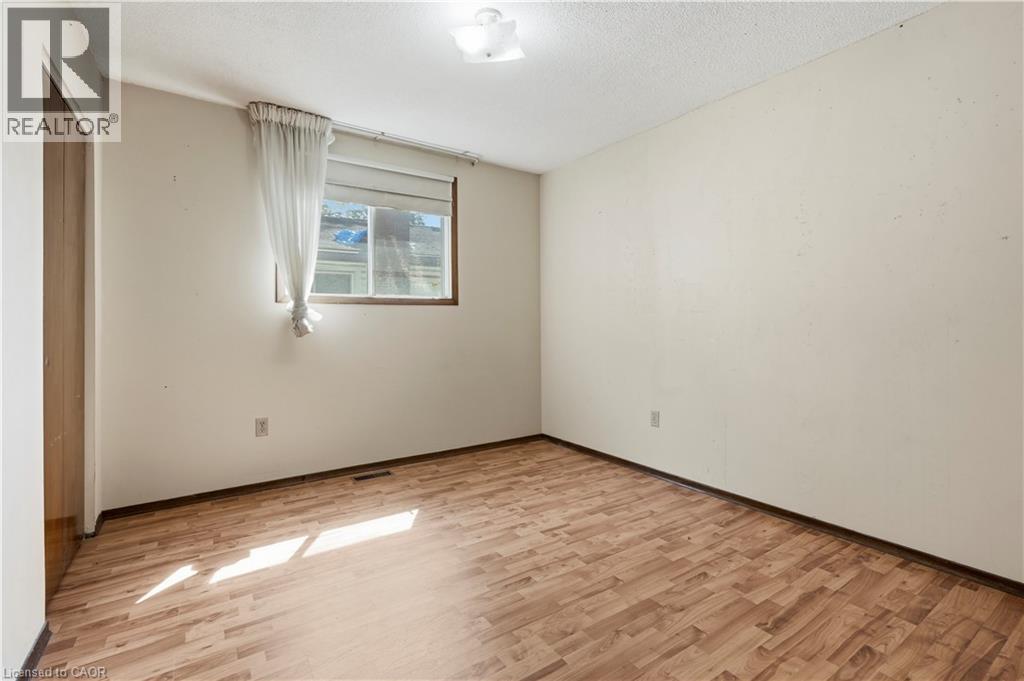 15 DUNCAIRN Court - 23