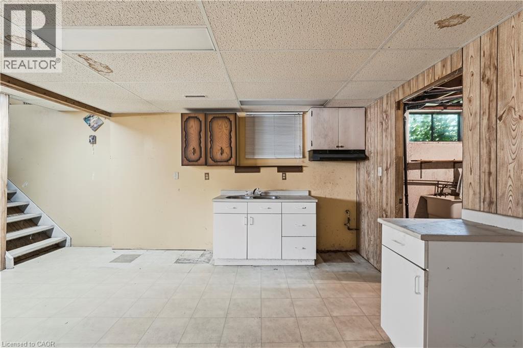 15 DUNCAIRN Court - 36