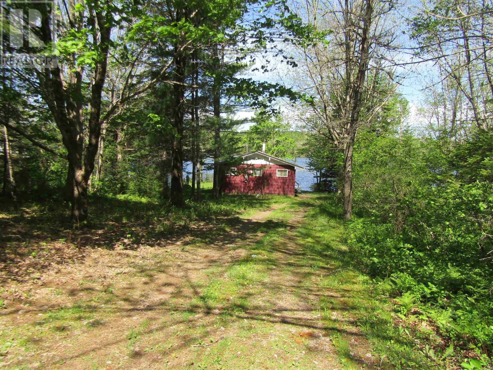 70 Sefferns Lake Drive - 16