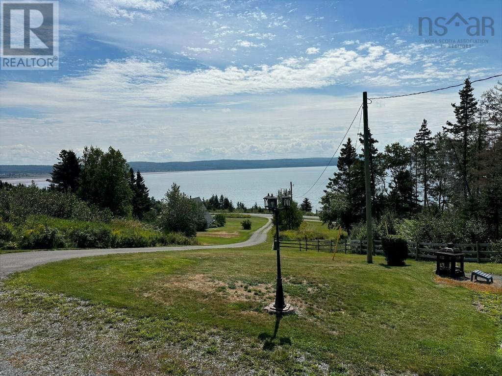 1079 Cape Split Road - 10