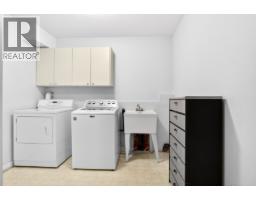 7505 Manzanita Place, Burnaby, BC V3N4X1 Photo 31