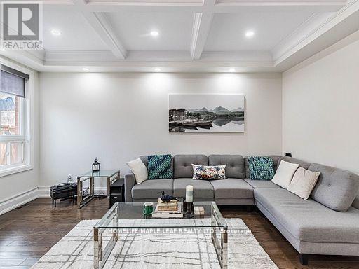 47 HAWKE CRESCENT - 10