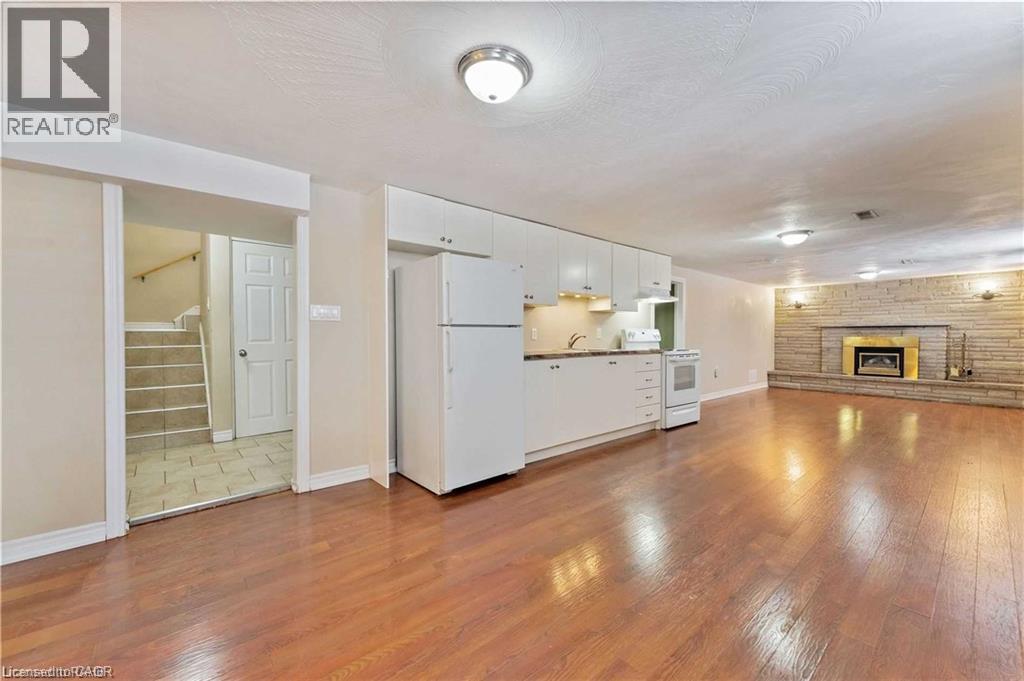 Photo of 864 UPPER OTTAWA Street