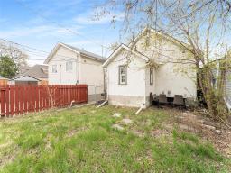 427 Riverton Avenue, Winnipeg, MB R2L0N6 Photo 27