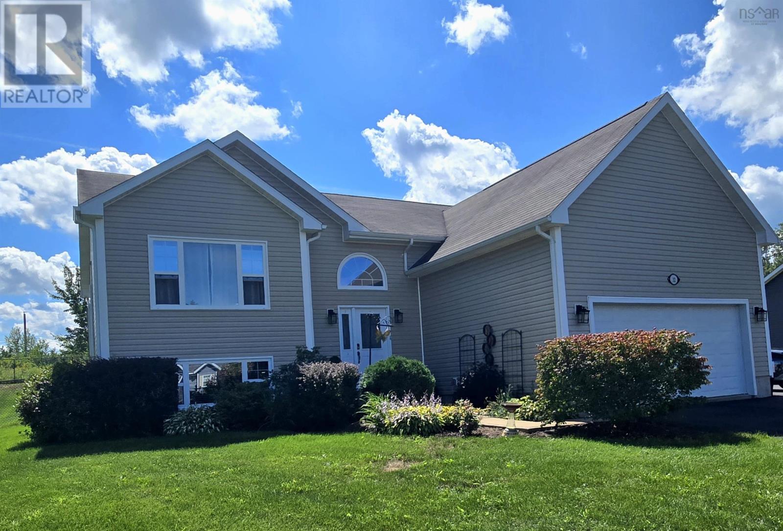 32 Terra Nova Drive