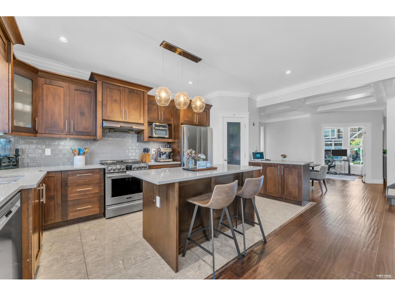 7701 211A STREET, Langley