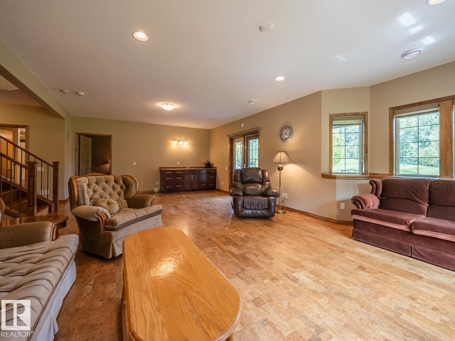 #6 53009 RGE ROAD 20 - 32
