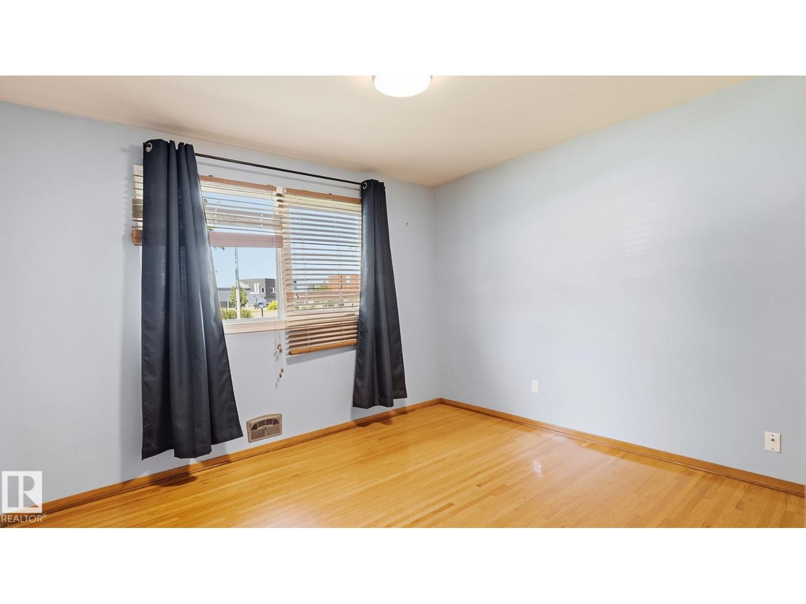 11415 106 ST NW - Image 27