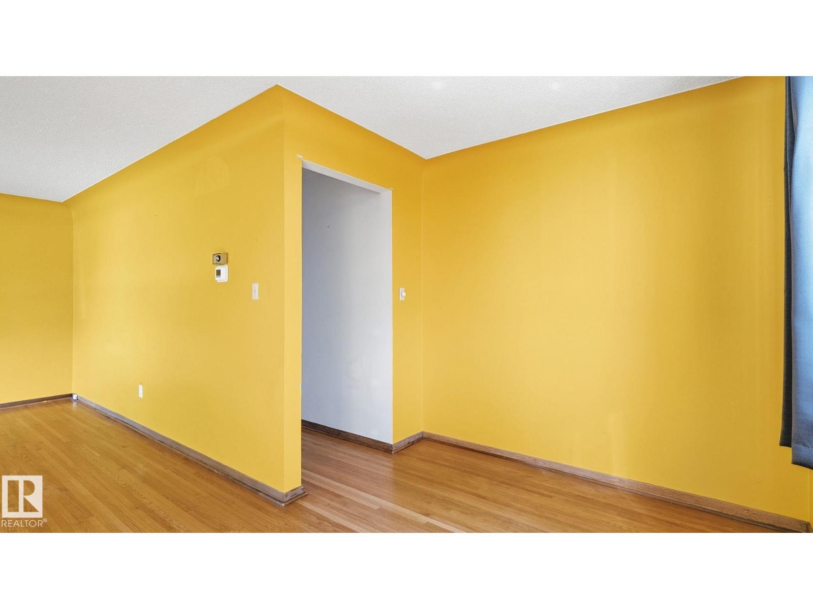 11415 106 ST NW - 18