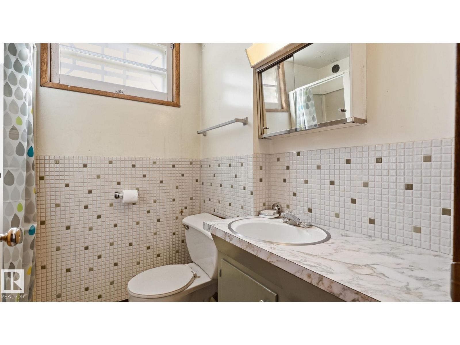 11415 106 ST NW - Image 40