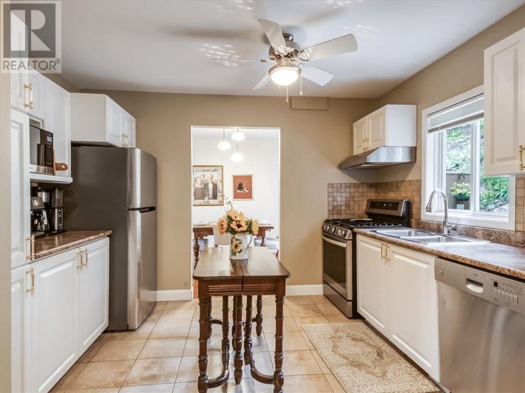 444 St. Raphael - Image 15