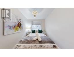 B - 61 Cameron Street, Toronto, ON M5T2H1 Photo 10