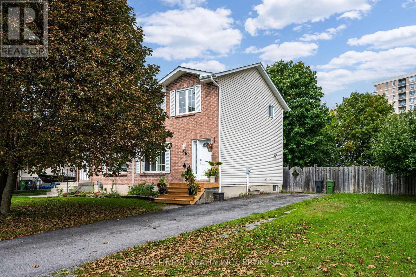 860 BEACONHILL COURT