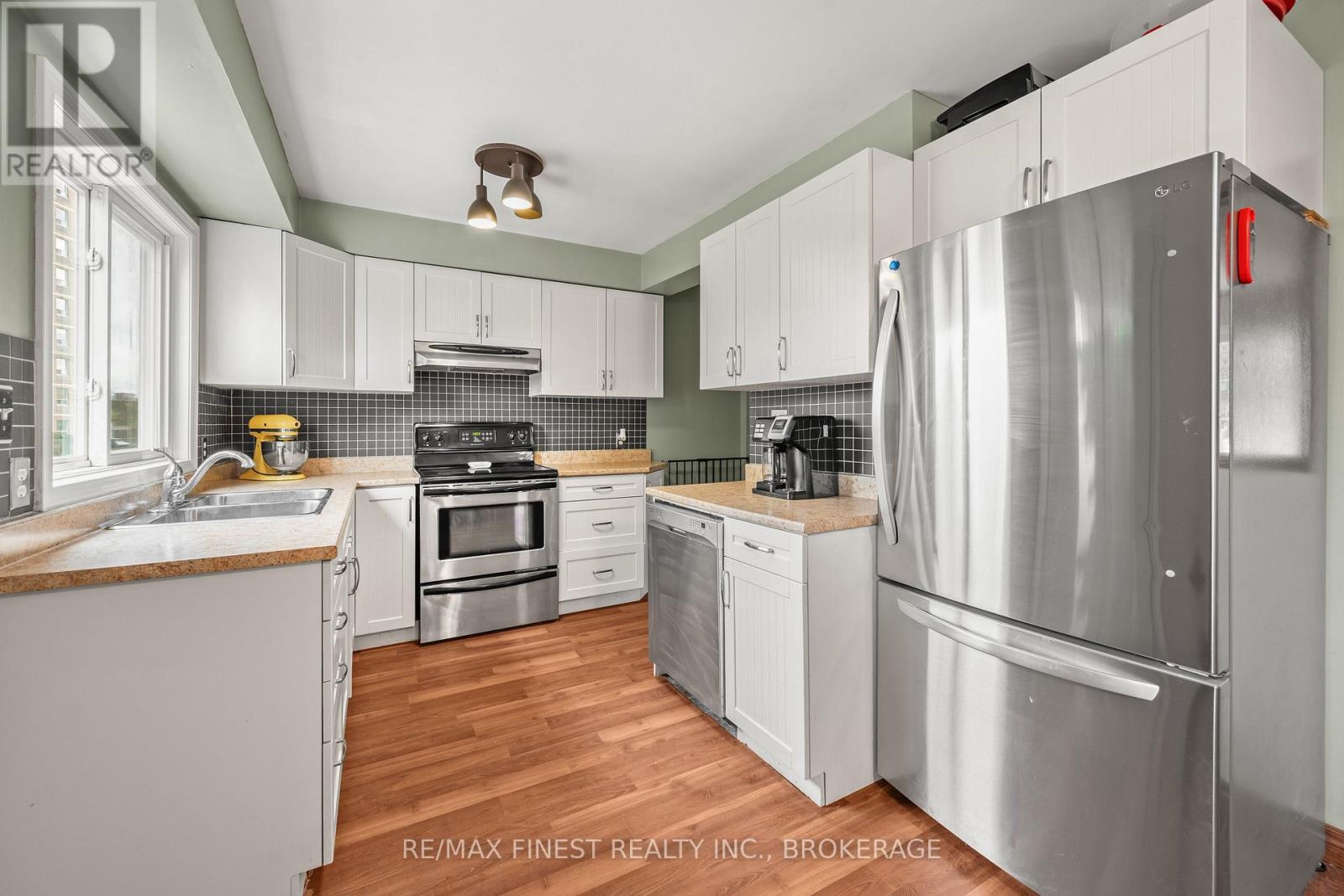 860 BEACONHILL COURT - Image 12