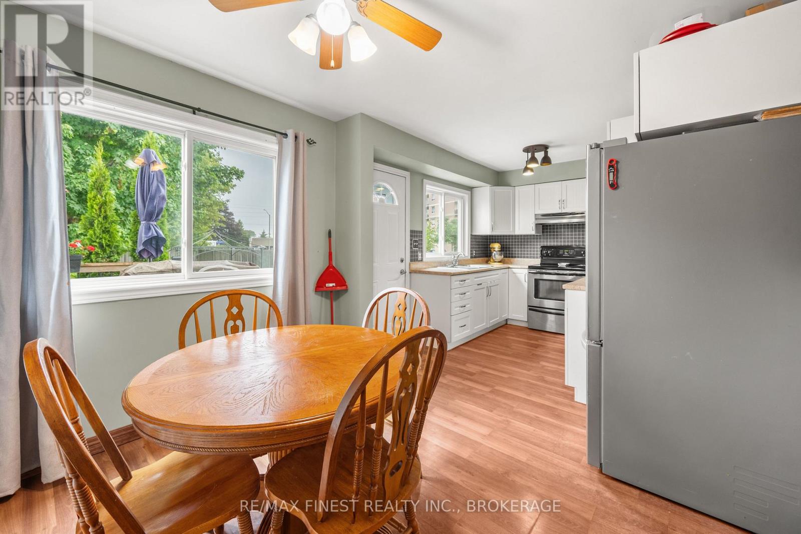 860 BEACONHILL COURT - 13