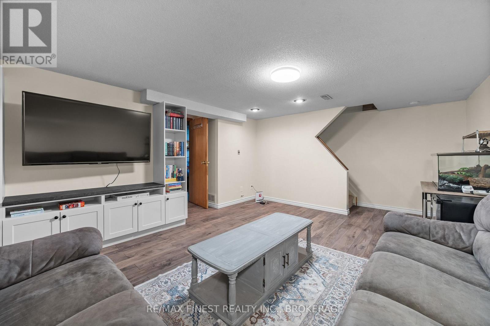 860 BEACONHILL COURT - Image 24