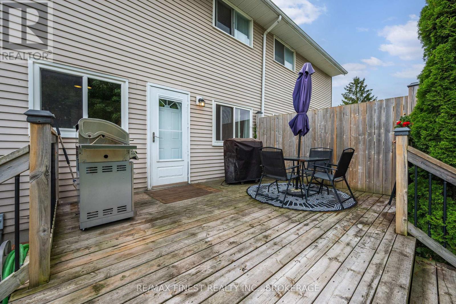 860 BEACONHILL COURT - 28