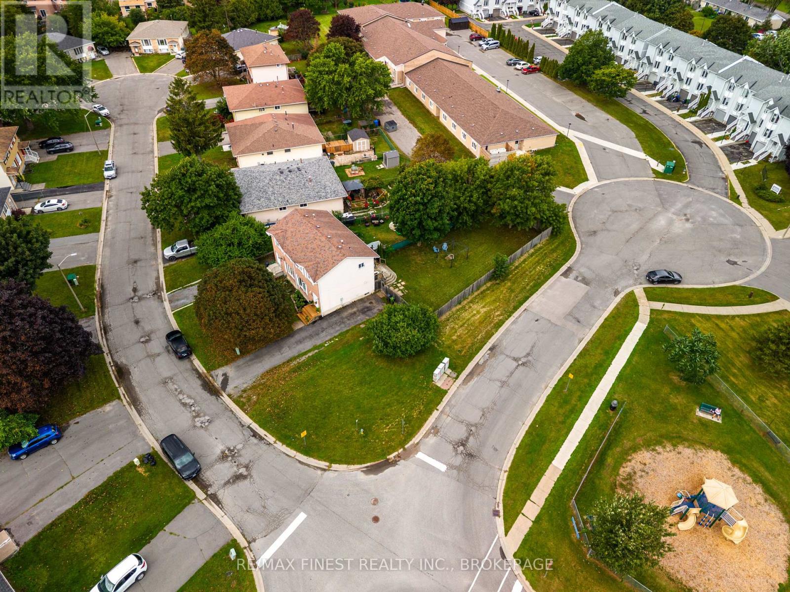 860 BEACONHILL COURT - 36