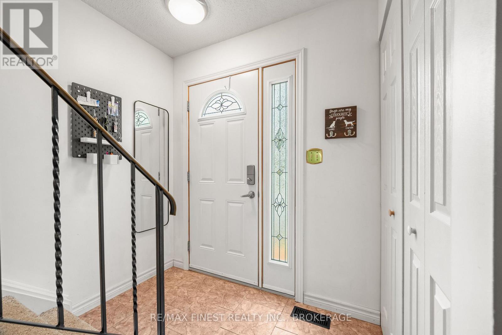 860 BEACONHILL COURT - 4