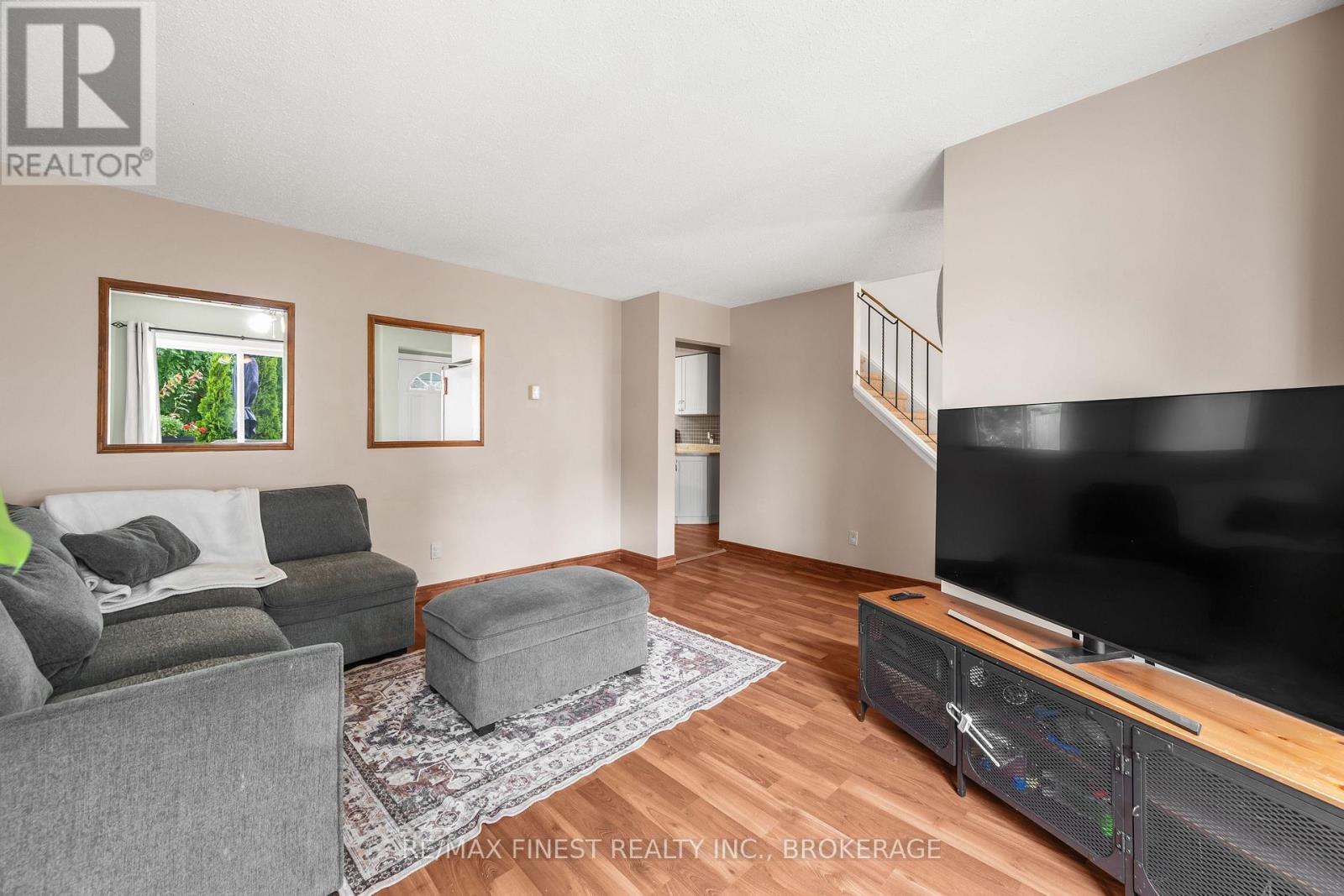 860 BEACONHILL COURT - 8