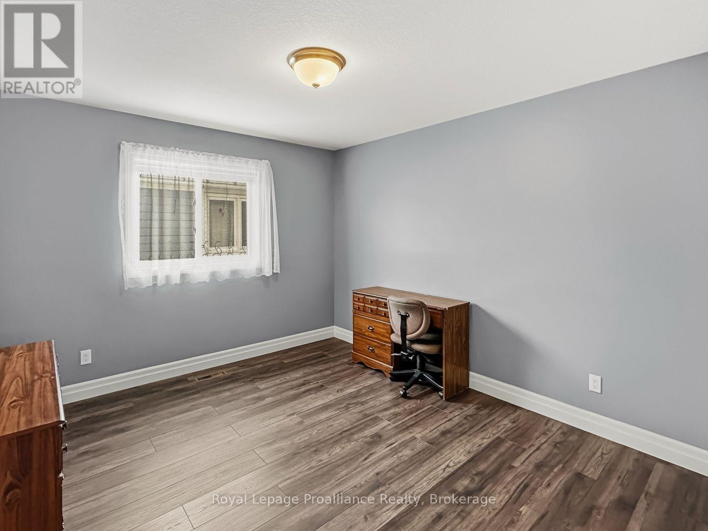 8 TESSA BOULEVARD - 20
