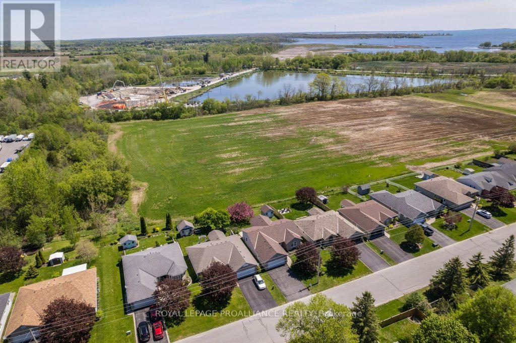 51 APPLEWOOD DRIVE - 8