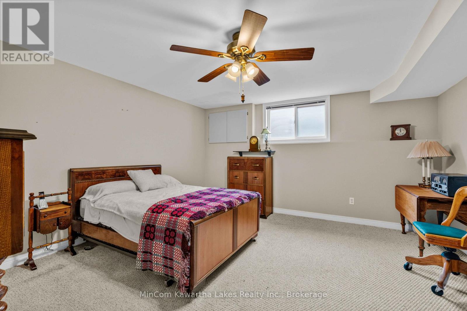 1069 SILVERDALE ROAD - 38