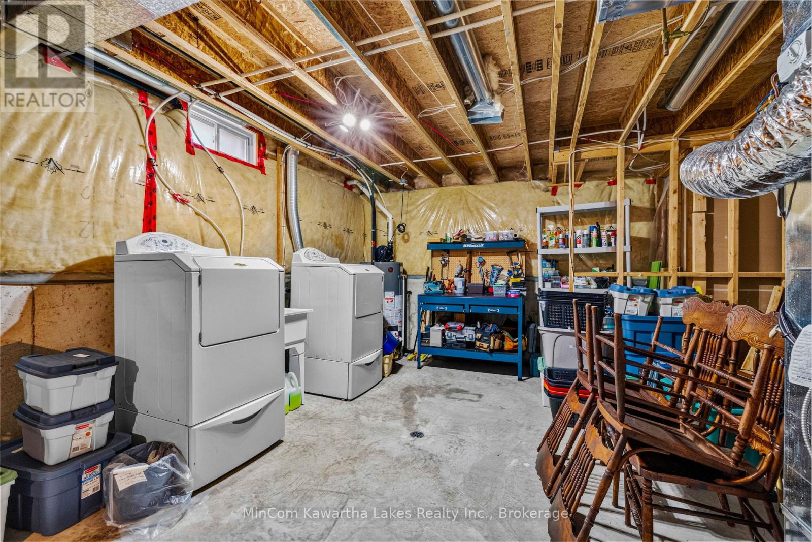 1069 SILVERDALE ROAD - Image 40
