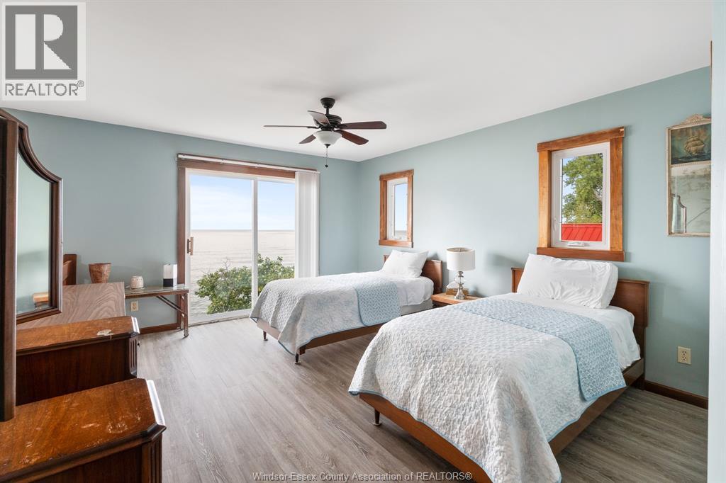 1435 EAST SHORE ROAD - 29