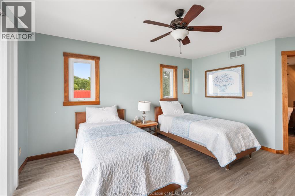 1435 EAST SHORE ROAD - 31